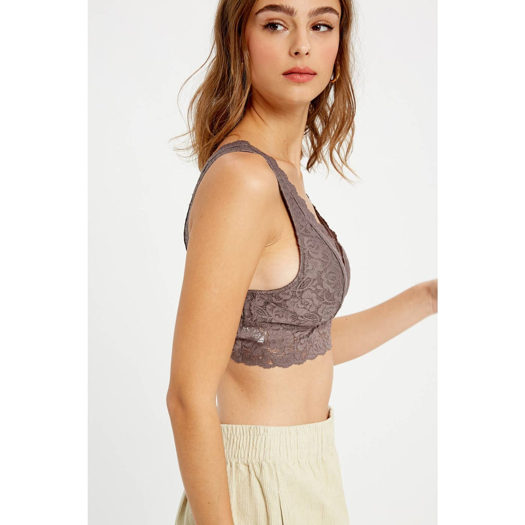 SCALLOPED LACE V NECK PADDED BRALETTE / T8233_P