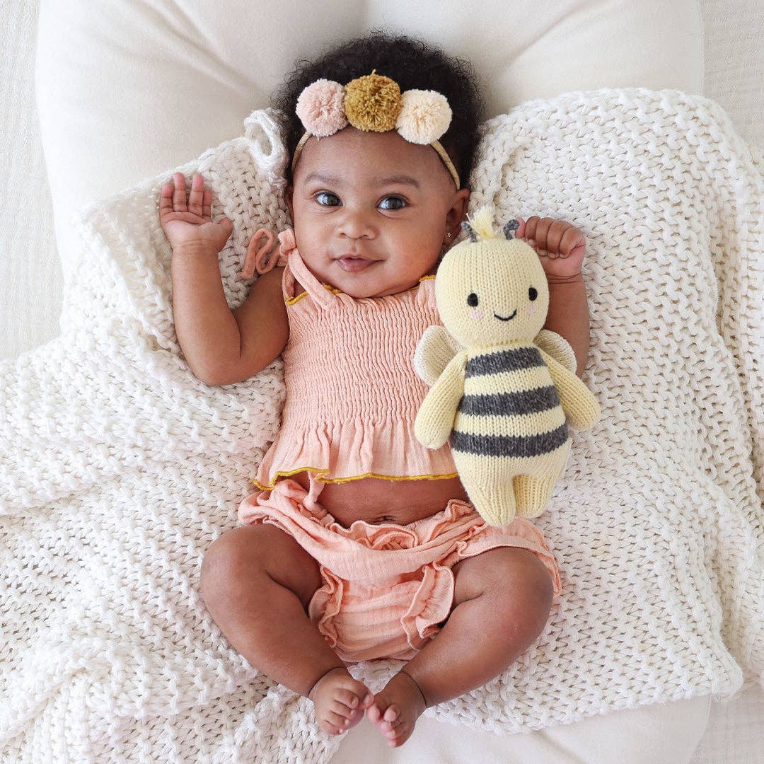 Baby bee, gives 5 meals, gives 5 meals