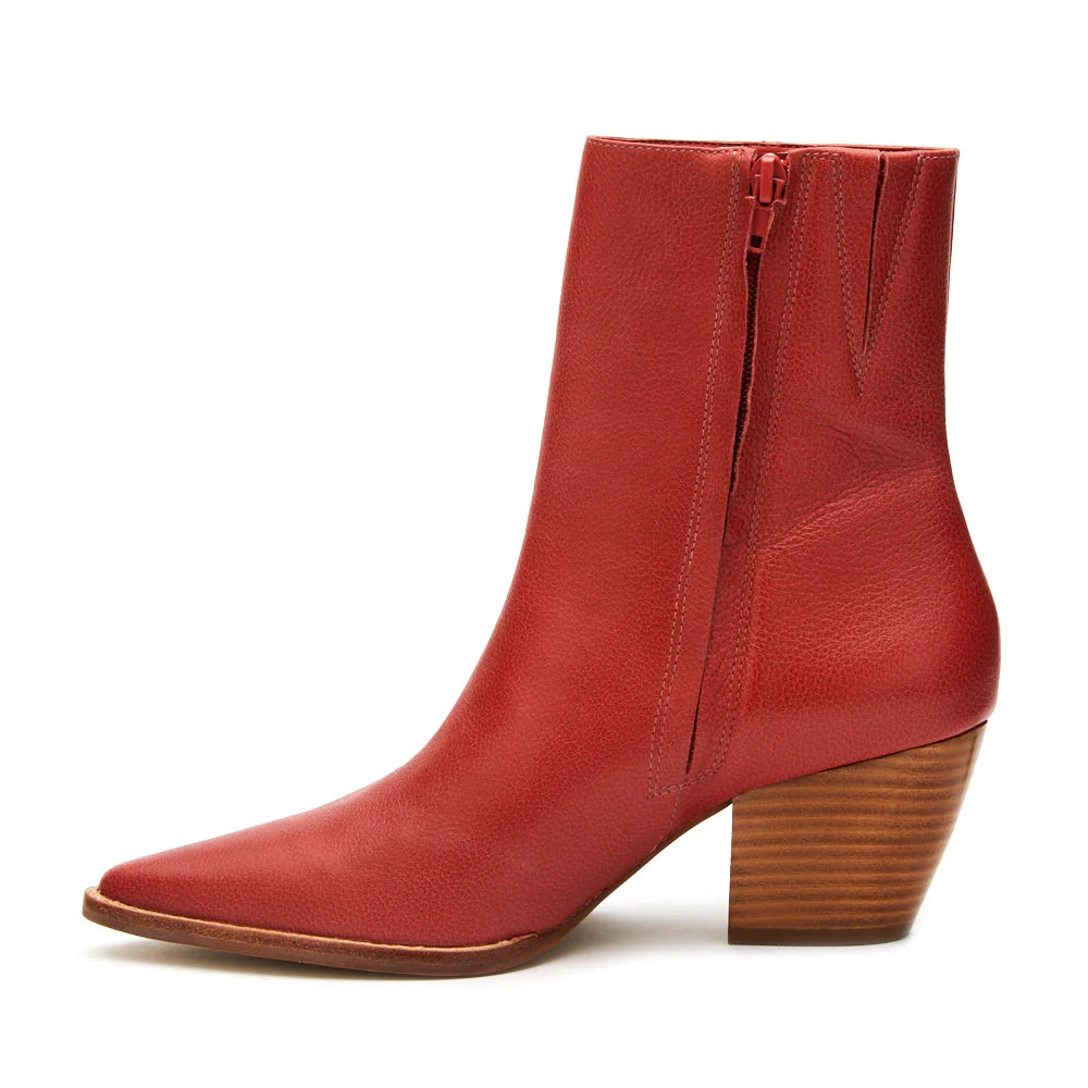Caty Leather Ankle Boot By Matisse